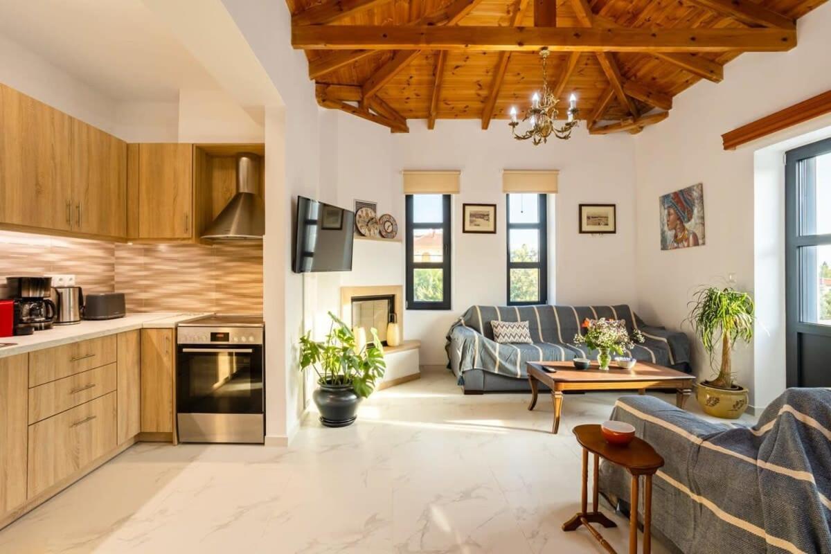 Mani Stone Built Home A Breath Away To The Sea Stoúpa Exterior foto