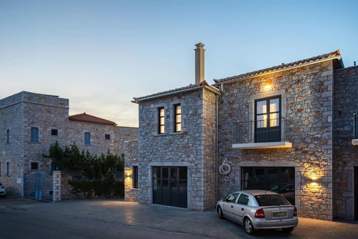 Mani Stone Built Home A Breath Away To The Sea Stoúpa Exterior foto