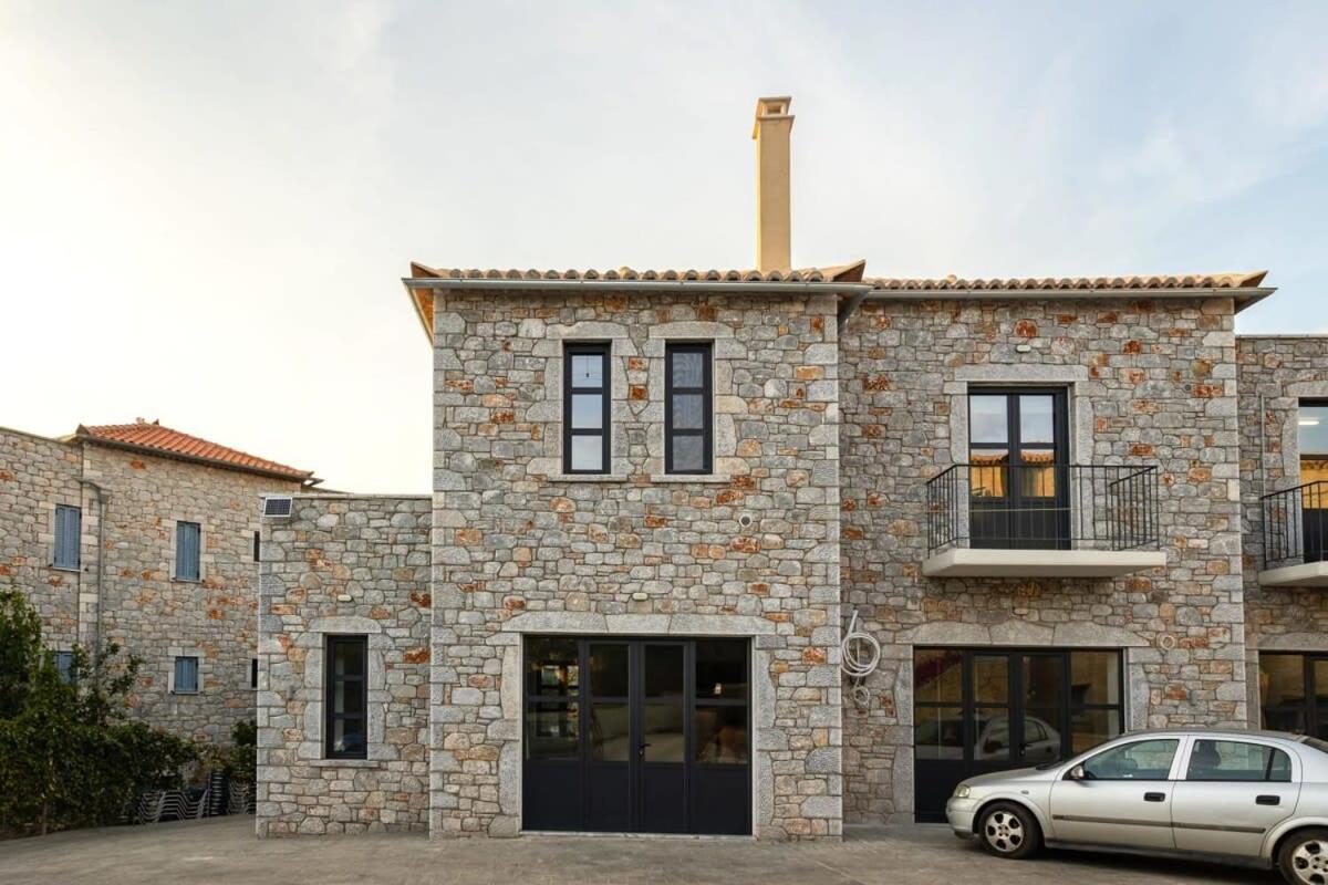 Mani Stone Built Home A Breath Away To The Sea Stoúpa Exterior foto