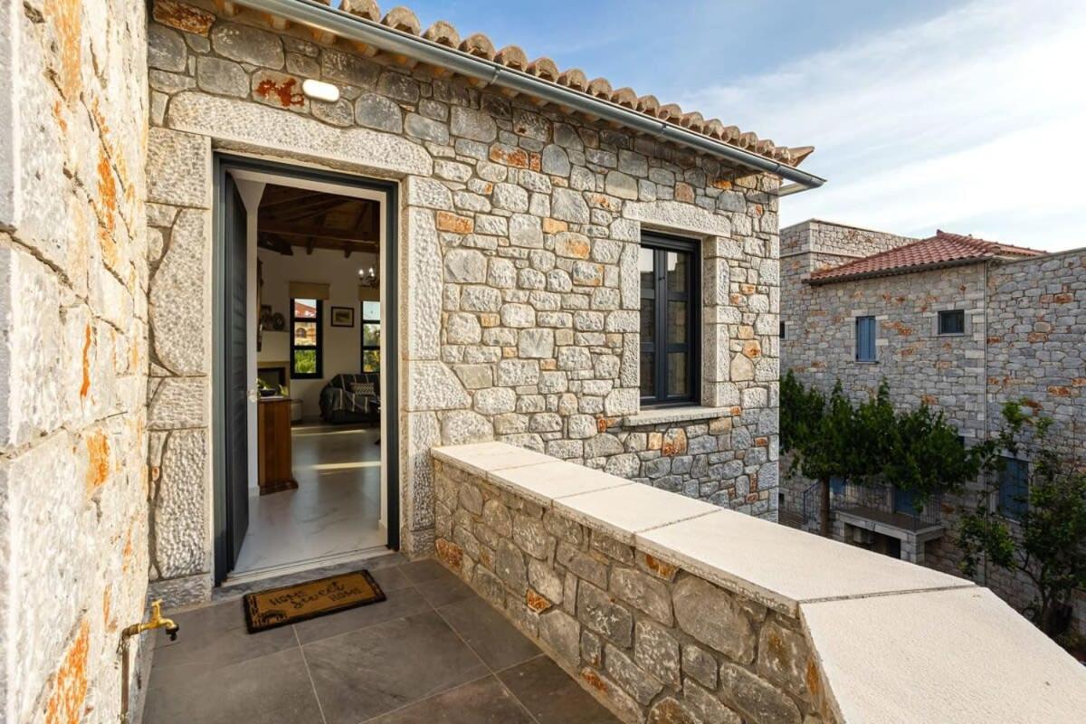 Mani Stone Built Home A Breath Away To The Sea Stoúpa Exterior foto